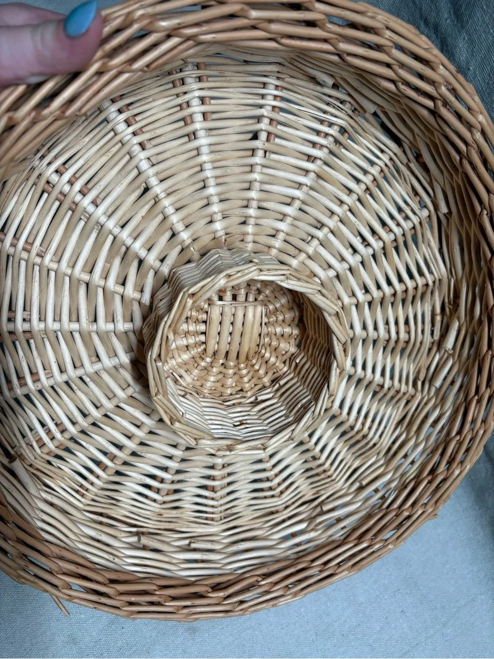 Vintage handwoven wicker chip and dip serving tray. Also serves as cute decor